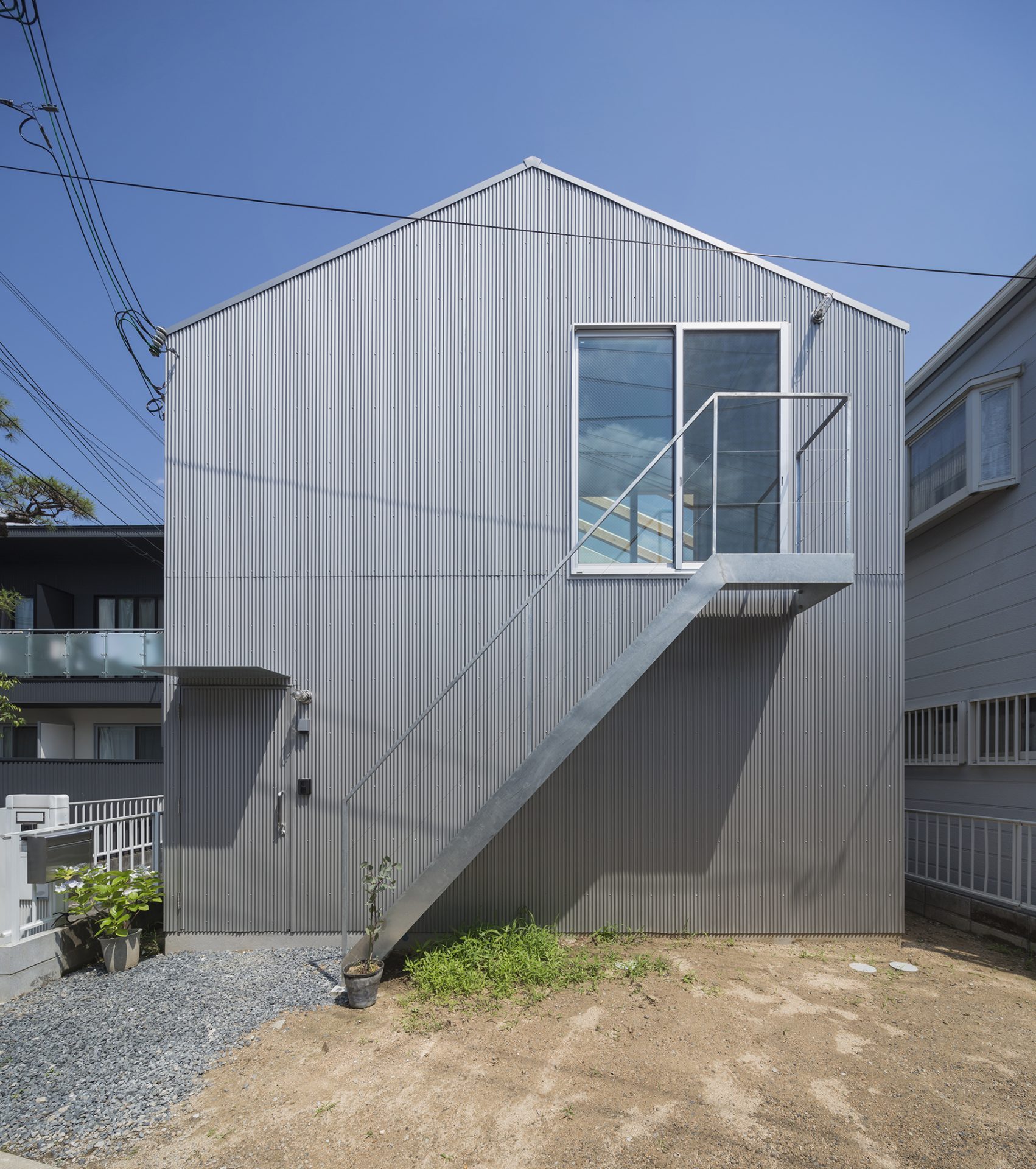 House_in_Tsukimiyama　自然と同居する家